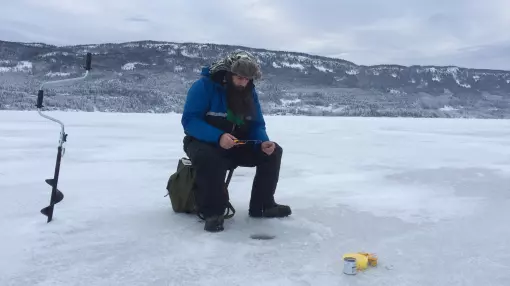 Ice Cold Fishing - Test av isbor og pilk